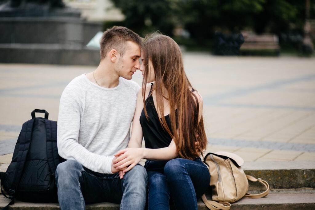 How long do high school relationships last