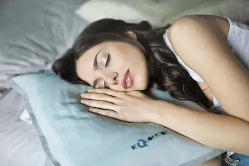how to stop laying in bed all day